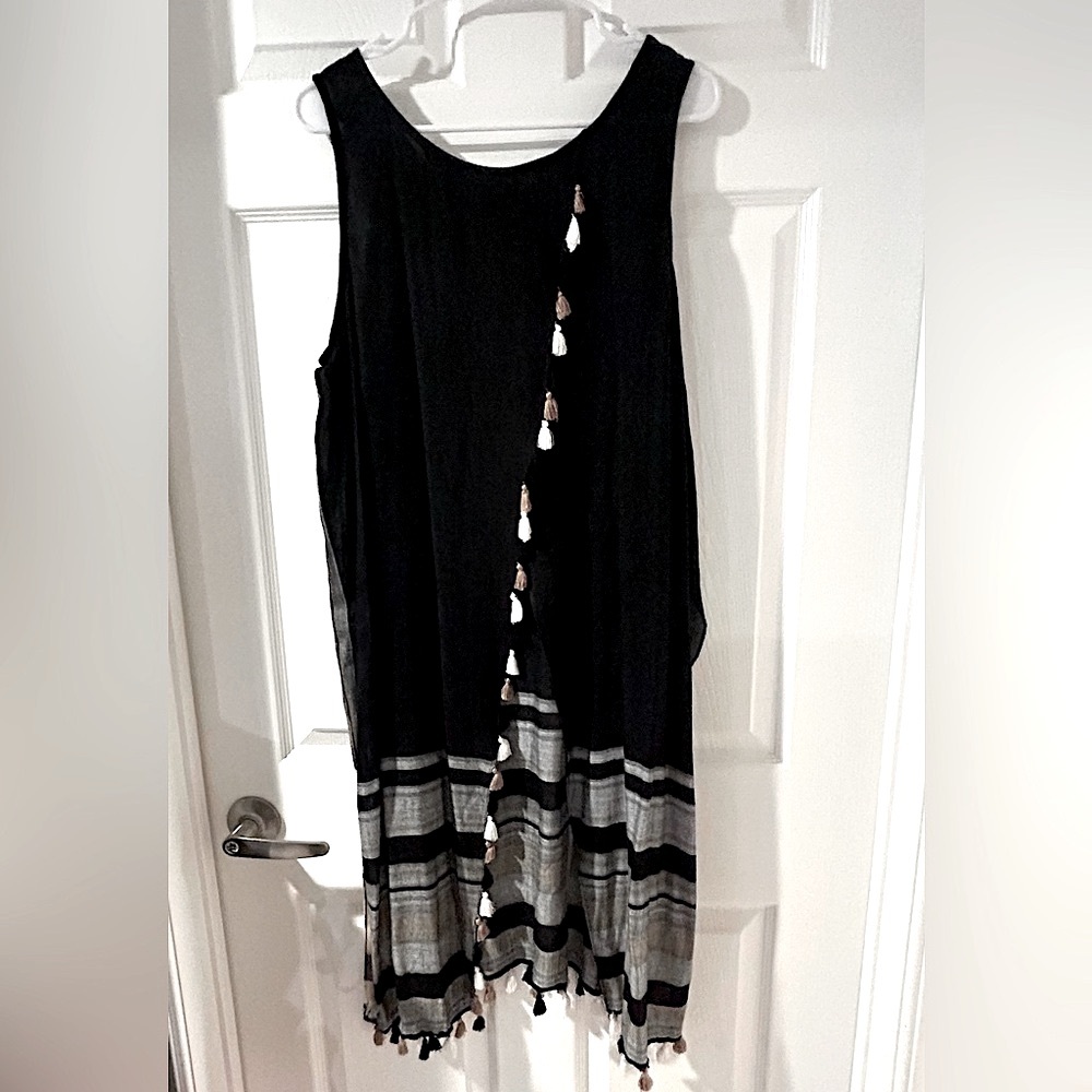 3/$25 retro beach boho gothic monochrome swim cover up